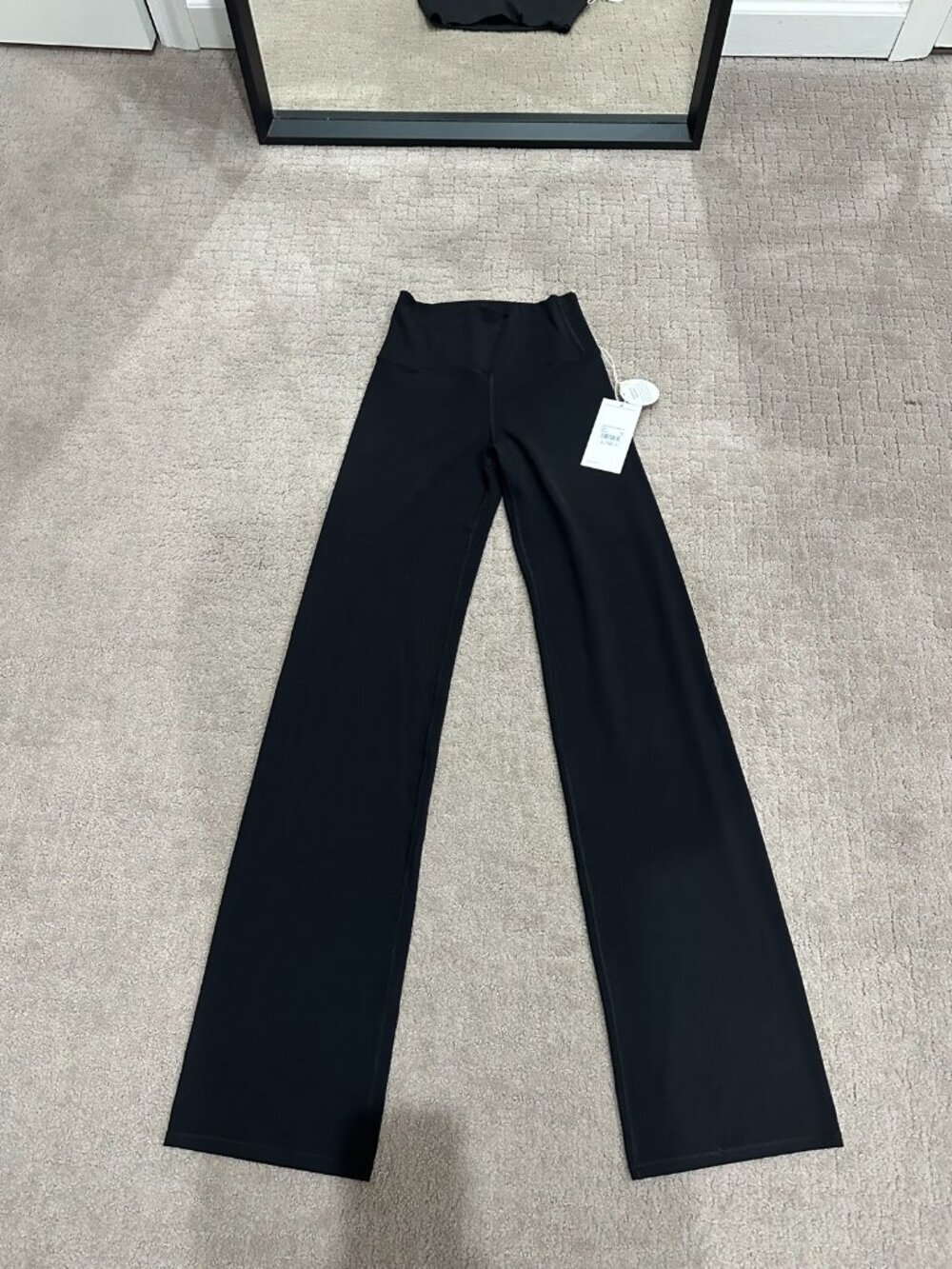 Vuori Women's AllTheFeels Straight Leg Pant - Black, Size XS, NWT